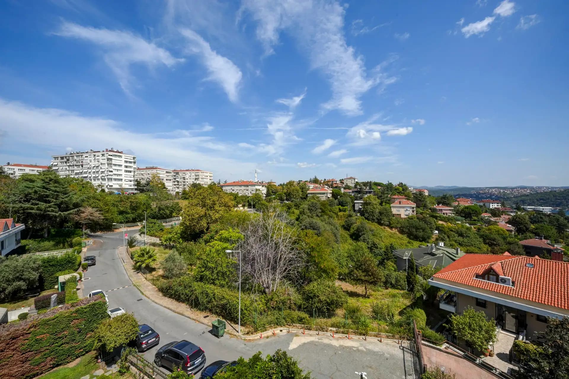 Bebek Yokusu Özenli Sokak 650m2 Boğaz Manzaralı Özel Villa 