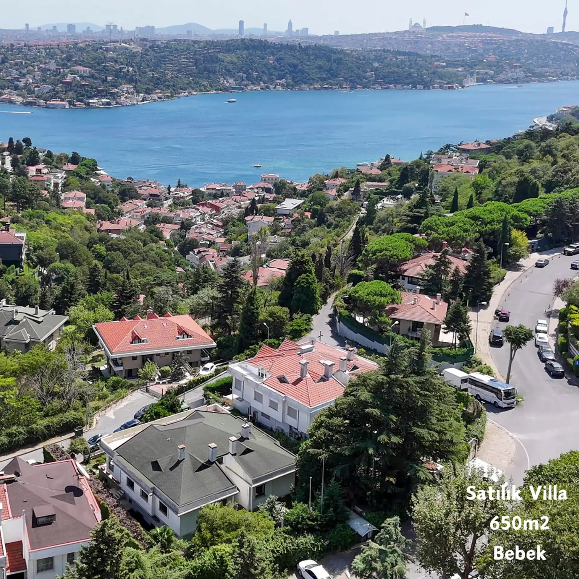 Bebek Yokusu Özenli Sokak 650m2 Boğaz Manzaralı Özel Villa 