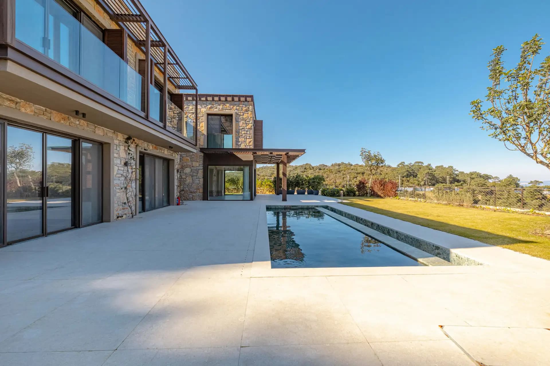 Bodrum Seba Gölköy Manzaralı Büyük Bahçeli Satılık 5+1 Villa