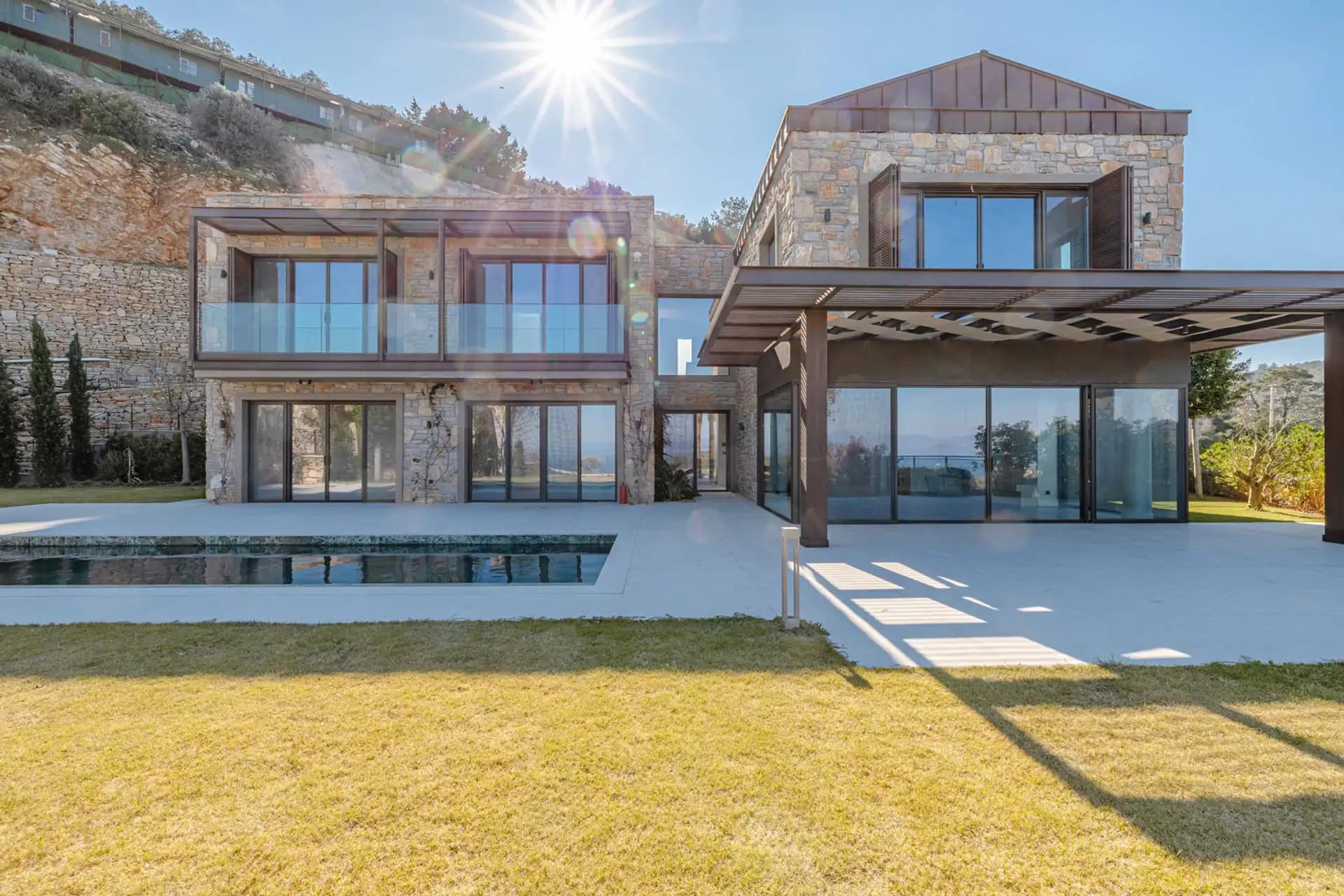 Bodrum Seba Gölköy Manzaralı Büyük Bahçeli Satılık 5+1 Villa
