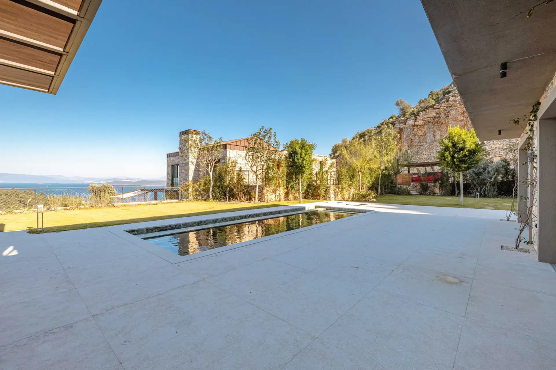 Bodrum Seba Gölköy Manzaralı Büyük Bahçeli Satılık 5+1 Villa