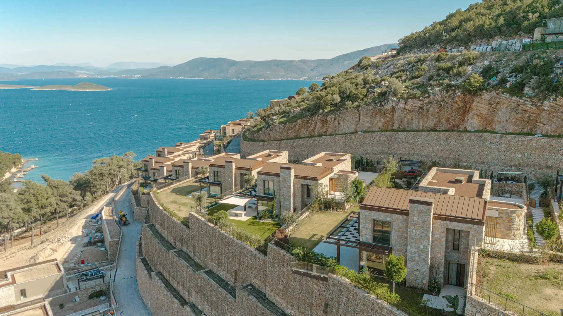 Bodrum Seba Gölköy Manzaralı Büyük Bahçeli Satılık 5+1 Villa