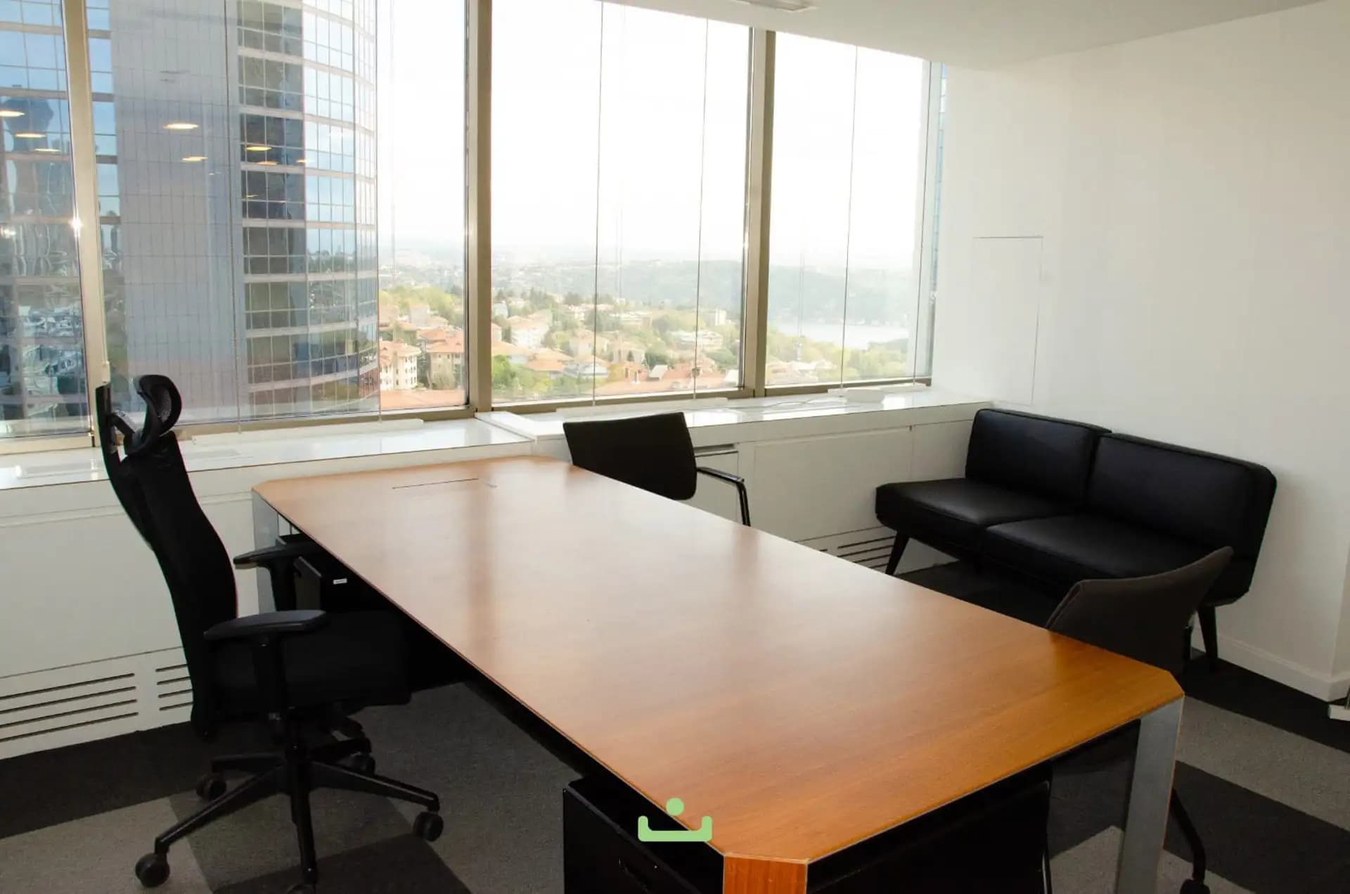 Etiler Akmerkezde 500m2 Dekorasyonlu Kiralık Ofis
