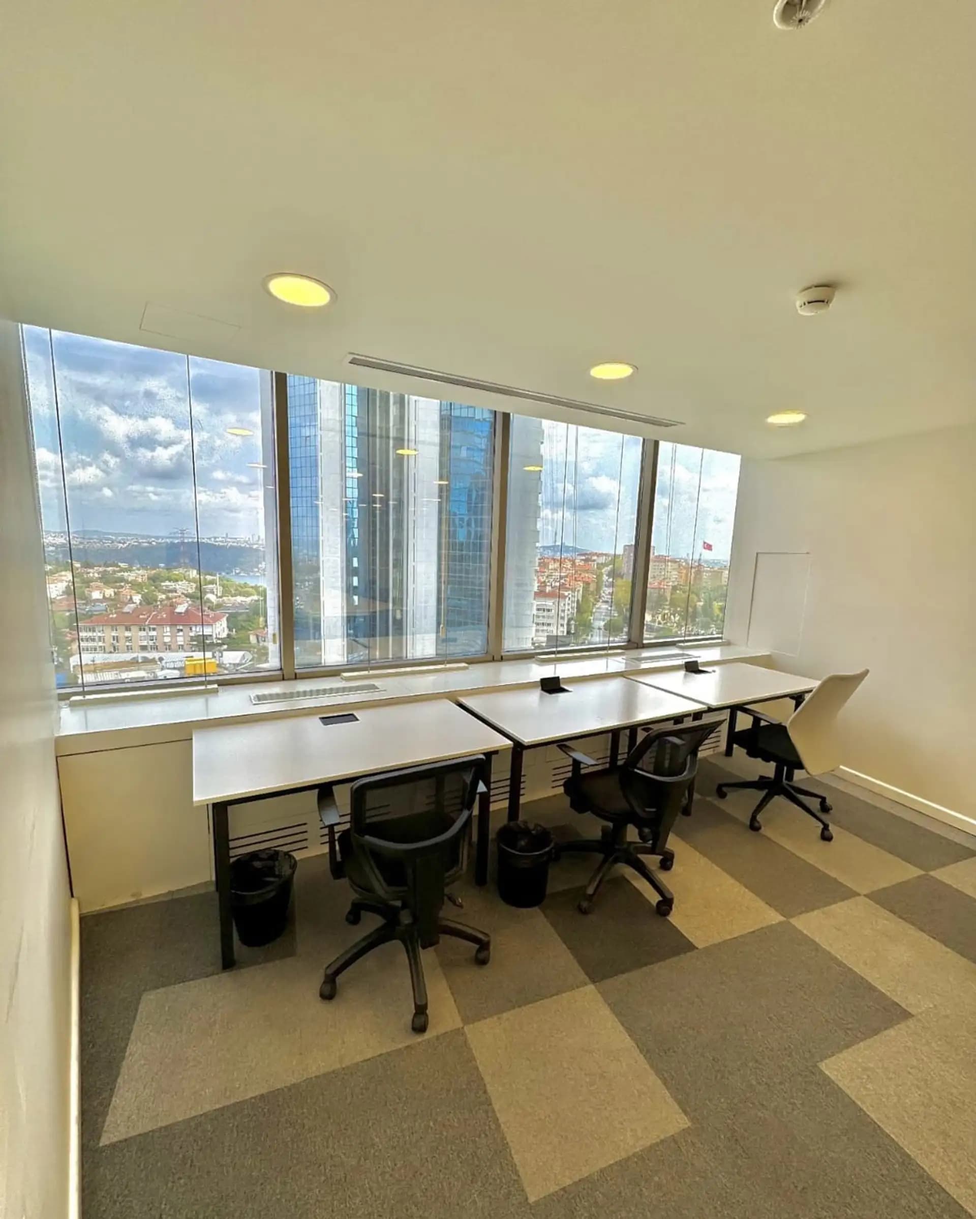 Etiler Akmerkezde 500m2 Dekorasyonlu Kiralık Ofis