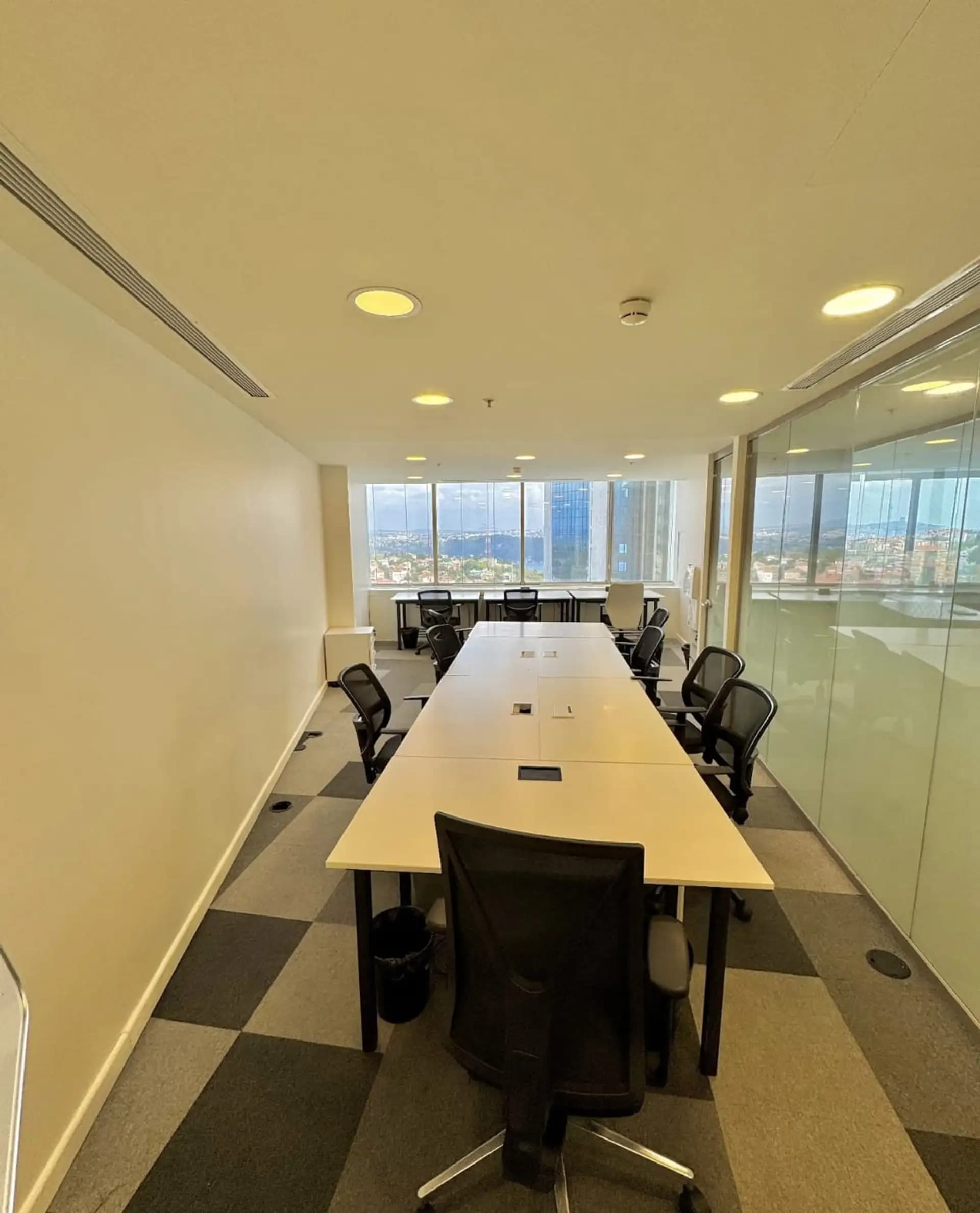 Etiler Akmerkezde 500m2 Dekorasyonlu Kiralık Ofis